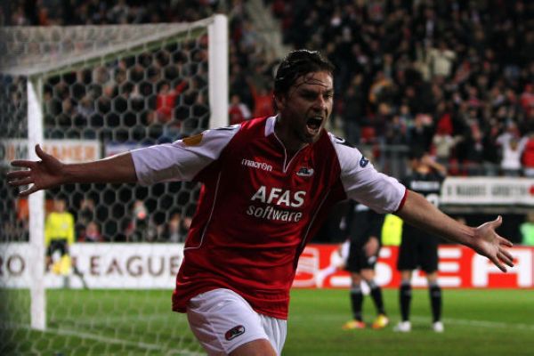 观察他身体 观察他身体